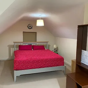  Homestay 7a Cherry Lane