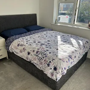  Homestay Double Next To London Heathrow Airport And Elizabeth Line Train To London